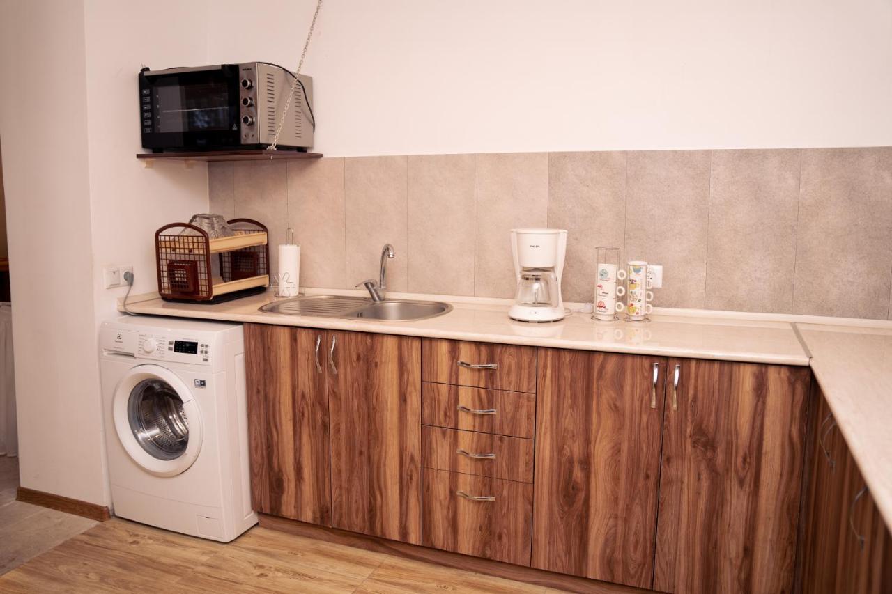 Bjnihouse, Guest House Экстерьер фото